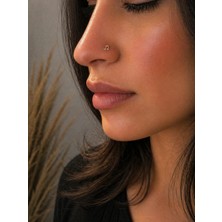 Sarezza Gold Altın Taşlı Nota Figür Hızma Burun Piercing (14 Ayar)
