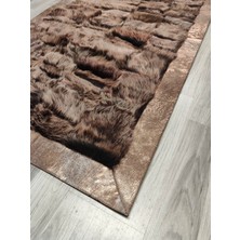 Kuzey Deri Halı Bronz Çerçeveli Kahve Renkli Doğal Kürk Halı