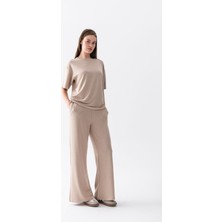 Wega Moda Kadın Rahat Kesim Kısa Kollu T-Shirt ve Geniş Paça Pantolon Ikili Takım Günlük Şık Kombin
