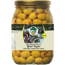 Cere Kırmızı Biber Dolgulu Yeşil Zeytin – 1 kg Cam Kavanoz