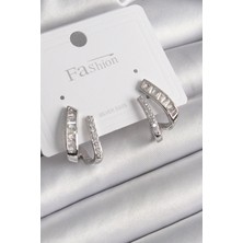 Pirinç Gümüş Renk Zirkon Taşlı Kadın Küpe - Lisinya