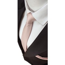 Elegante Cravatte Yavruağzı Renginde Armürlü Dokuma Kravat Mikro Kumaş ve Cep Mendili