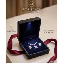 Zeta Jewel 925 Ayar Gümüş Çoklu Baget Taşlı Kolye Küpe Seti Işıklı Kutulu