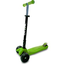Dynamic Geniş Katlanabilir Scooter 5+ Yaş İçin Işıklı Tekerlekler ile Yeşil Renkli Eğlenceli Tasarım