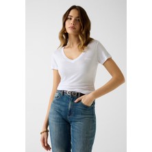 Velmora Guess V Yaka T-Shirt