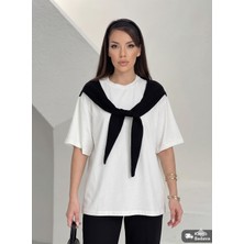 Nur Giyim Kadın Beyaz Oversize T-Shirt - Omuz Detaylı Pamuklu Salaş Kesim Basic Tişört