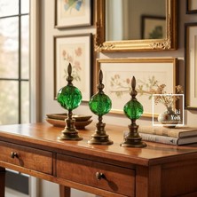 İki Yedi Konsept Evinizde Bir Ingiliz Klasiği: Buckingham Kristal Zümrüt Yeşili Cam & Bronz 3'lü Dekoratif Obje Seti
