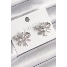 Uravas Store Pirinç Gümüş Renk Zirkon Taşlı Fiyonk Model Kadın Küpe
