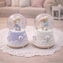 Uravas Store Orta Boy Işıklı Müzikli Sevimli Çiftler Kar Küresi