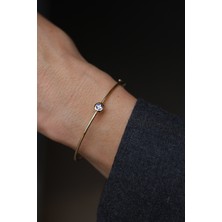 Yenigün Kuyumculuk 14 Ayar Altın Ortası Yuvarlak Lacivert Mineli Yıldızlı Ince Kelepçe KLP16661
