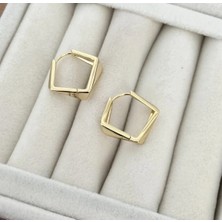 Xuping Kadın Kararmaz 14K Gold Rengi Köşeli Çelik Halka Küpe