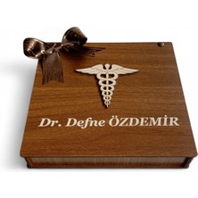 İnci Çikolata Kişiye Özel Ahşap Kutulu Doktor Çikolatası