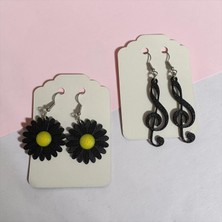Major Hobi Siyah Papatya ve Sol Anahtarı 2li Küpe Seti - Modern Müzisyen Aksesuarı