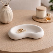 Lumi Home Doğal Kavisli Dekoratif Beton Tepsi Mat Beyaz Modern Sunum Tepsisi