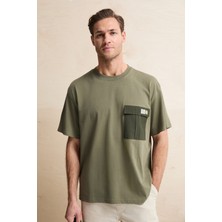 Grimelange Pocket Erkek %100 Organik Pamuklu Dokuma Cepli Etiket Detaylı Haki T-Shirt