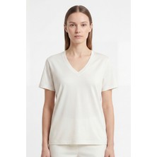 goffra Kadın Vision V Yaka Premium Kalite Yoğun Dokulu Pamuklu T-Shirt Krem W102-R0220-02