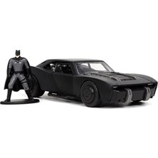 Die Grup Jada, 253213008, Batman Batmobile Oyuncak Araba, Batman Figürlü ve 1:32 Ölçekli, Açılabilir Parçalar, Lisanslı Die-Cast ( Metal ), Batman Batmobile Car