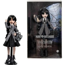 Die Grup Üniformalı Bebek ile Monster High Eğlencesi, 3 Yaş Üzeri