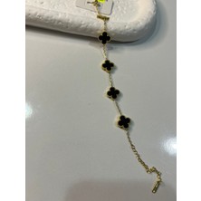 Hüma Butik Siyah Mine Işlemeli Yonca Bileklik