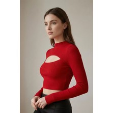 Lux Store Kadın Kırmızı Göğüs Dekolteli Uzun Kollu Cut Out Crop Top Bluz – Şık, Rahat ve Kolay Kombinlenebilir