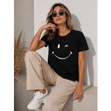 Defy Moda Minimal Gülümseyen Yüz Baskılı Tişört Kısa Kol Yazlık T-Shirt - Siyah