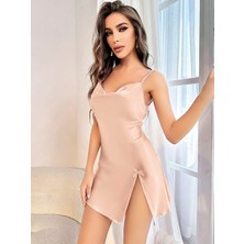 Aria's Closet Arias Closet Sırt Dekolteli Dantel Işlemeli Yırtmaçlı Pudra Mini Saten Gecelik