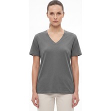 goffra Kadın Vision V Yaka Premium Kalite Yoğun Dokulu Pamuklu T-Shirt Koyu Gri W102-R0220-05