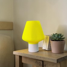 Modern Dekoratif Masa Lambası – Sarı Işık Efektli, E14 Duy, 2m Kablolu, Minimal Tasarım Gece Lambası, Şık Aydınlatma