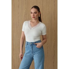 Roea Dantel Yakalı Kısa Kol Body Beyaz