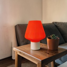 Modern Dekoratif Masa Lambası Turuncu – Minimal Tasarım, E14 Duy, 2m Kablolu, Beyaz Işık Ampul Hediyeli Gece Lambası