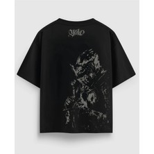 Oversize Unisex Siyah Tişört – Yolo Yazılı Ortaçağ  Gri Şövalye Baskı, %100 Pamuk Streetwear Tasarım