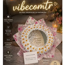 Vibecomtr Anneler Günü Özel “dünyanın En Güzel Annesi” Yazılı Aynalı Papatya Buketi – Premium Hediye