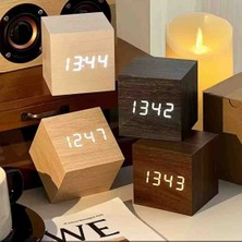 Wolawood Dijital Kare Küp Saat 12/24 Pilli & Usb'li Modern Dokunuş, Ses Sensörlü Ahşap Görünümlü - Termometre & Alarm Özellikli Masa Saati