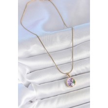 Youday Accessories 316L Çelik Gold Renk Zincir Mor Çiçek Işlemeli Zirkon Taş Inci Detaylı Minimal Portre Model Kadın Kolye