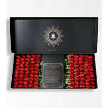 Çiçeek Premium 100 Kutuda 100 Kırmızı Gül