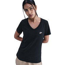 Nike W Nsw Tee V Yaka Kadın Siyah Tişört