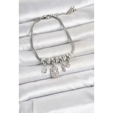 Nuvigo Pirinç Gümüş Renk Çiçek Detaylı Charmlı Kadın Bileklik
