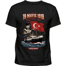 Efendioğlu Design Kısa Kol Gençlik Bayramı 19 Mayıs 1919 Baskılı Atatürk ve Bandırma Vapuru Baskılı Çocuk T-Shirt