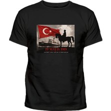 Efendioğlu Design Kare Fotoğraf Görseli Atatürk ve 19 Mayıs 1919 Baskılı T-Shirt