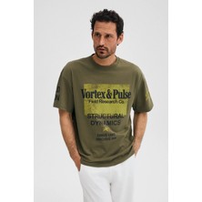 Grimelange Colına Erkek %100 Organik Pamuklu Baskı Detaylı Regular Fit Yuvarlak Yaka Haki T-Shirt