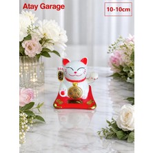 Atay Garage Şans Getiren Japon Kedi (Maneki Neko) – Güneş Enerjili Sallanan El – Dekoratif Biblo