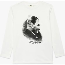 Pamuklu Uzun Kollu Bisiklet Yaka Atatürk Baskılı Tişört