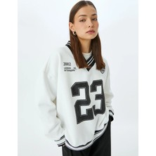 Koton V Yaka Biyeli Kolej Baskılı Şardonlu Oversize Sweatshirt
