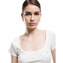 Koton Slim Fit Pamuklu U Yaka Kısa Kollu Inci Işlemeli Taşlı Tişört