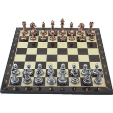 Gift Home Metal Klasik Satranç Takımı Antik  ve Ceviz Desenli MDF Ahşap Satranç Tahtası  (37x37 cm.)