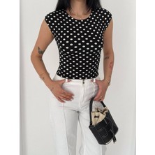 Kadın Puantiyeli Sıfır Kollu Bisiklet Yaka Slim Fit Yazlık Bluz
