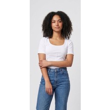 Moda Kadın Basic Slim Fit Tişört , Modern ve Rahat Günlük Stil
