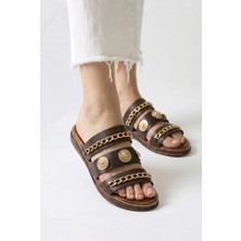 Giamgia Store Kadın Zincir Detaylı Üç Bantlı Rahat Günlük Kahverengi Terlik
