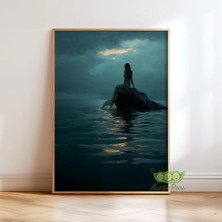 Ninastore Hüzünlü Deniz Kızı Duvar Sanatı - Rüya Gibi Okyanus Fantazisi Baskısı - Karanlık Kıyı Deniz Sanat