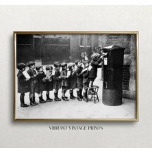 Ninastore Vintage Noel Sanatı - Siyah Beyaz Sanat - Noel Baba'ya Mektuplar - Eski Fotoğraf - Posta Kutusunda